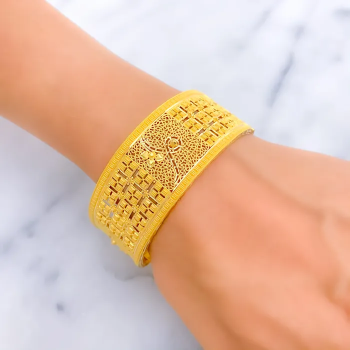 Versatile Graceful 22k Gold Netted Screw Bangle Andaaz Jewelers PreStyled Sets