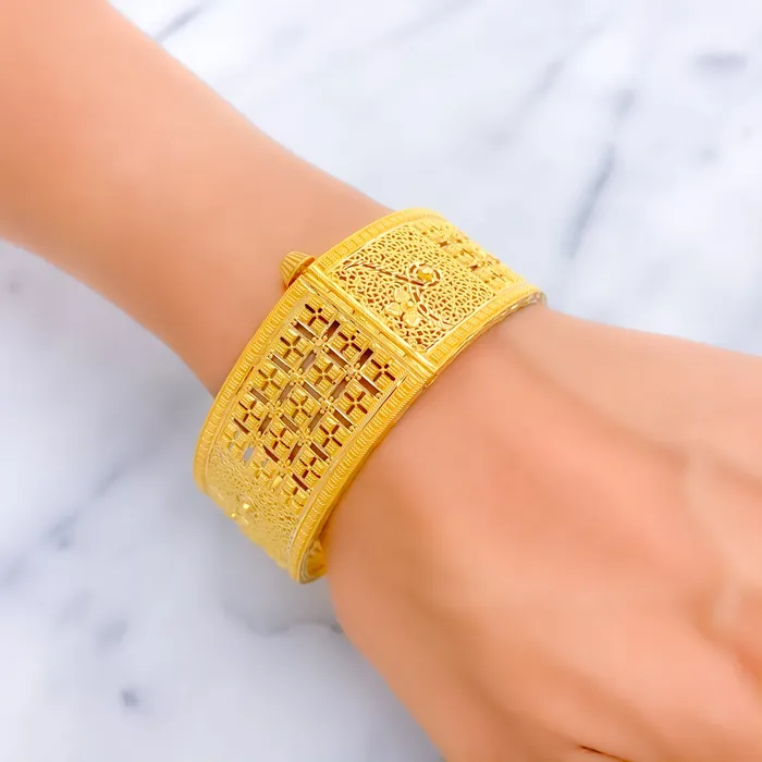 Versatile Graceful 22k Gold Netted Screw Bangle Andaaz Jewelers PreStyled Sets