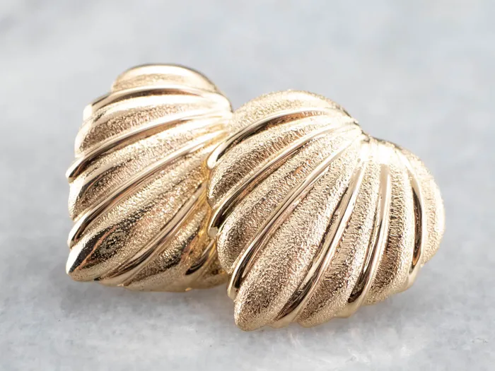 Vintage Textured Heart Gold Stud Earrings Market Square Jewelers Earrings Vintage Textured Heart Gold Stud Earrings Market Square Jewelers Earrings