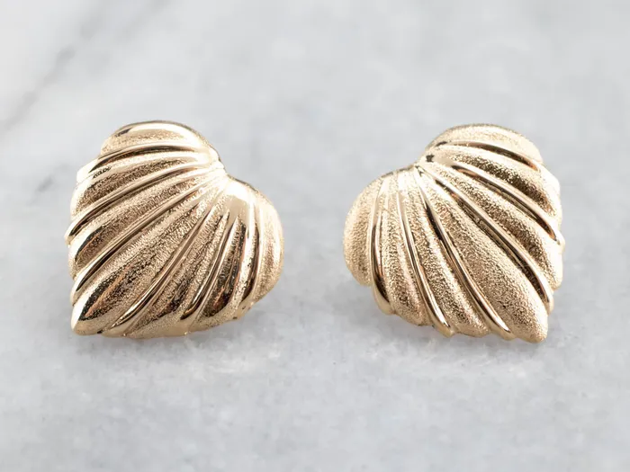 Vintage Textured Heart Gold Stud Earrings Market Square Jewelers Earrings Vintage Textured Heart Gold Stud Earrings Market Square Jewelers Earrings