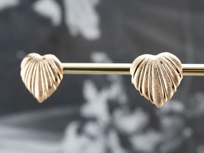 Vintage Textured Heart Gold Stud Earrings Market Square Jewelers Earrings Vintage Textured Heart Gold Stud Earrings Market Square Jewelers Earrings