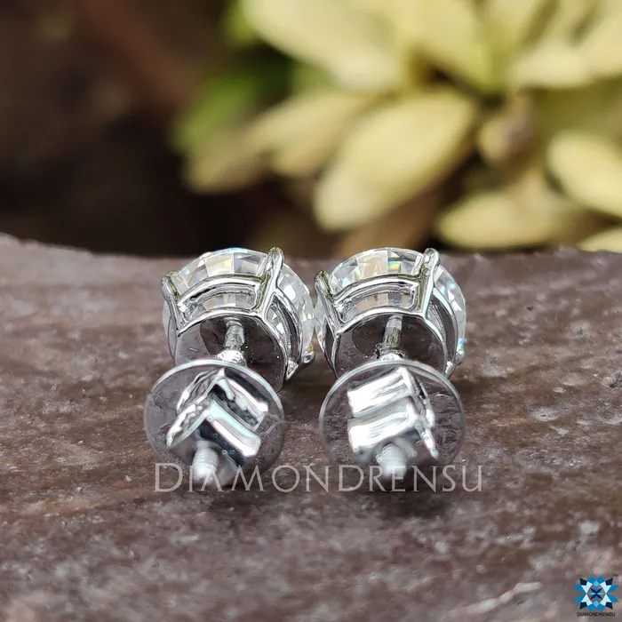 240 TW Round Brilliant Cut Classic Moissanite Stud Earrings Diamondrensu Earrings 240 TW Round Brilliant Cut Classic Moissanite Stud Earrings Diamondrensu Earrings