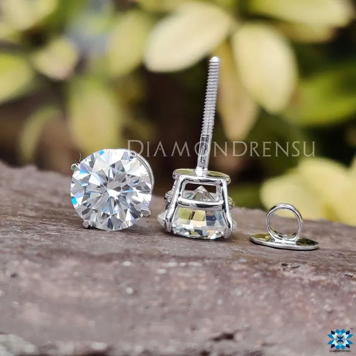 240 TW Round Brilliant Cut Classic Moissanite Stud Earrings Diamondrensu Earrings 240 TW Round Brilliant Cut Classic Moissanite Stud Earrings Diamondrensu Earrings