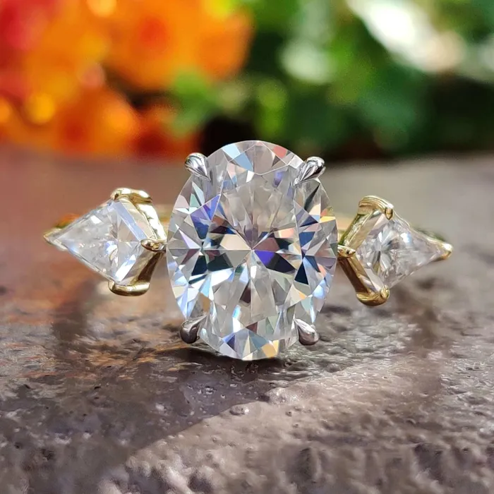 Diamondrensu Rings 234 TCW Oval Kite Cut Moissanite Cathedral Set Three Stones Engagement Ring Diamondrensu Rings 234 TCW Oval Kite Cut Moissanite Cathedral Set Three Stones Engagement Ring