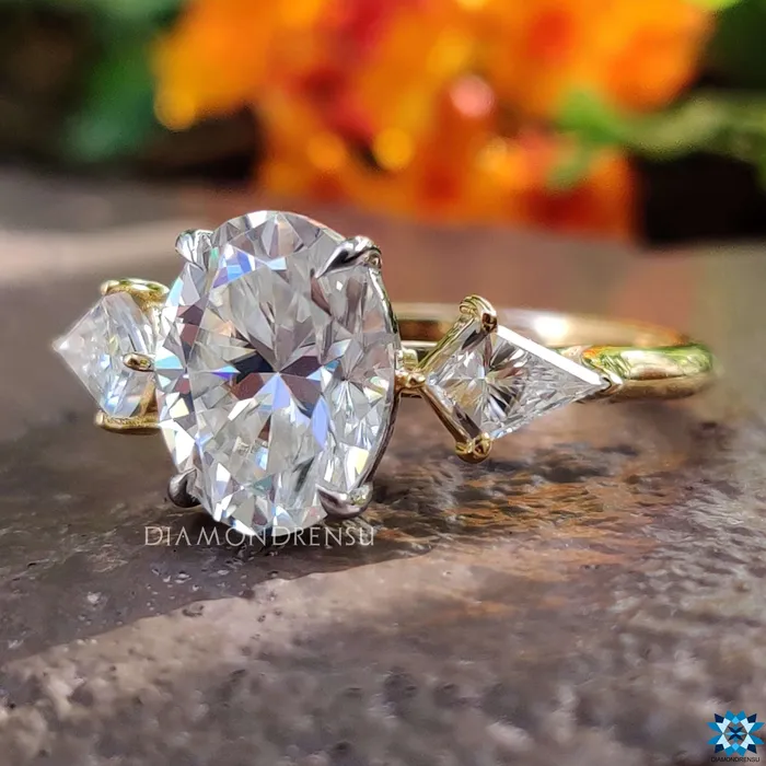 Diamondrensu Rings 234 TCW Oval Kite Cut Moissanite Cathedral Set Three Stones Engagement Ring Diamondrensu Rings 234 TCW Oval Kite Cut Moissanite Cathedral Set Three Stones Engagement Ring