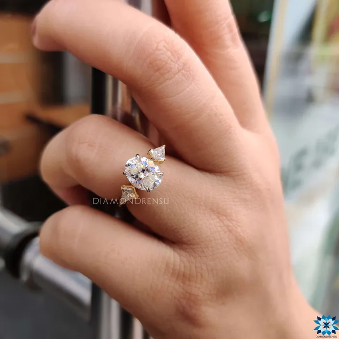 Diamondrensu Rings 234 TCW Oval Kite Cut Moissanite Cathedral Set Three Stones Engagement Ring Diamondrensu Rings 234 TCW Oval Kite Cut Moissanite Cathedral Set Three Stones Engagement Ring