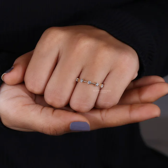 Diamondrensu Rings 5 stone wedding band Distance Pave