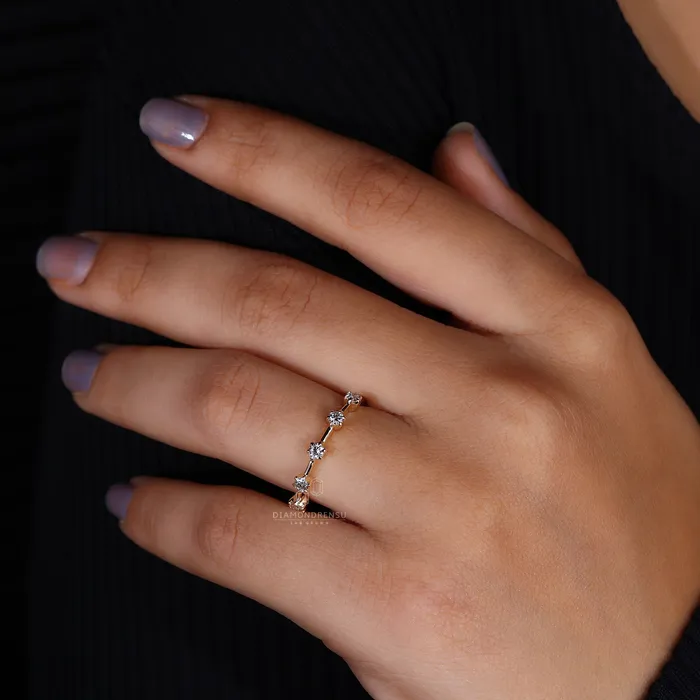 Diamondrensu Rings 5 stone wedding band Distance Pave