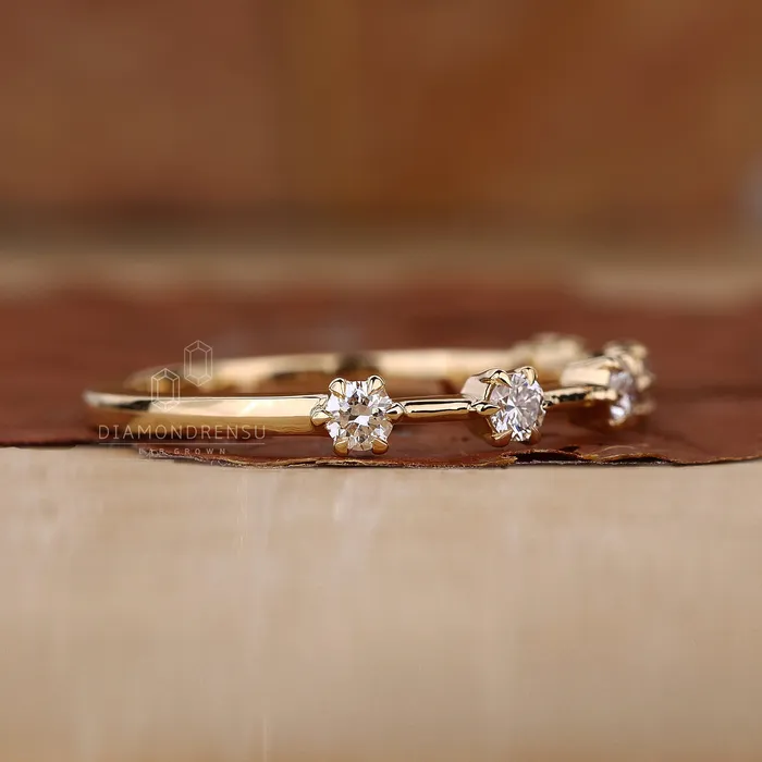 Diamondrensu Rings 5 stone wedding band Distance Pave