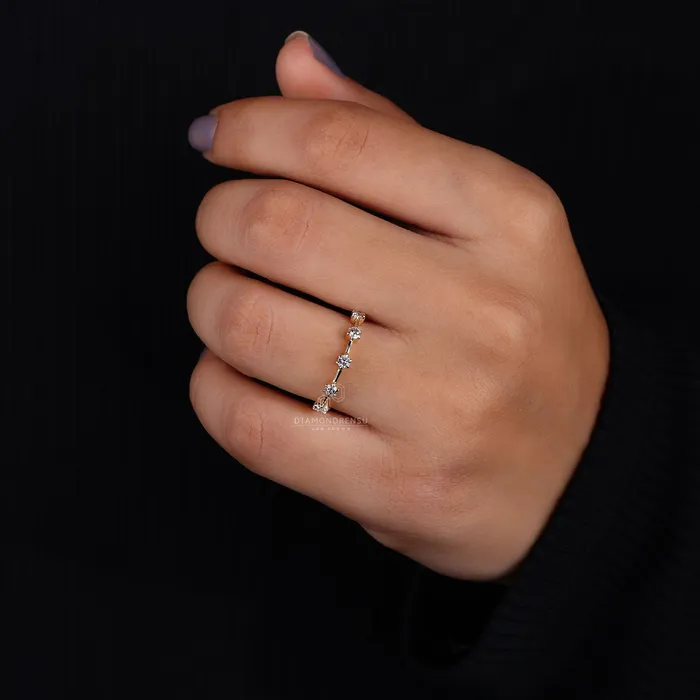 Diamondrensu Rings 5 stone wedding band Distance Pave