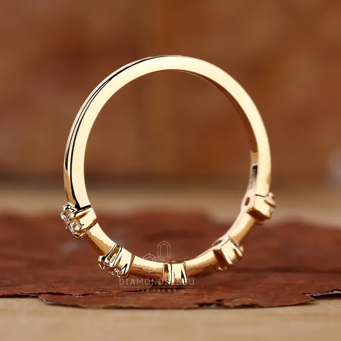 Diamondrensu Rings 5 stone wedding band Distance Pave