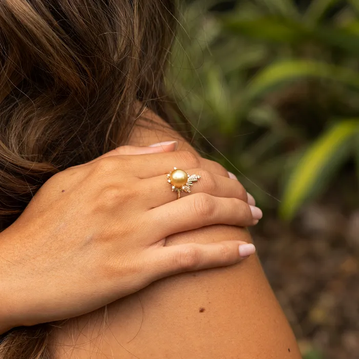 E Hola South Sea Gold Pearl Ring in Gold with Diamonds 21mm Maui Divers Jewelry Rings