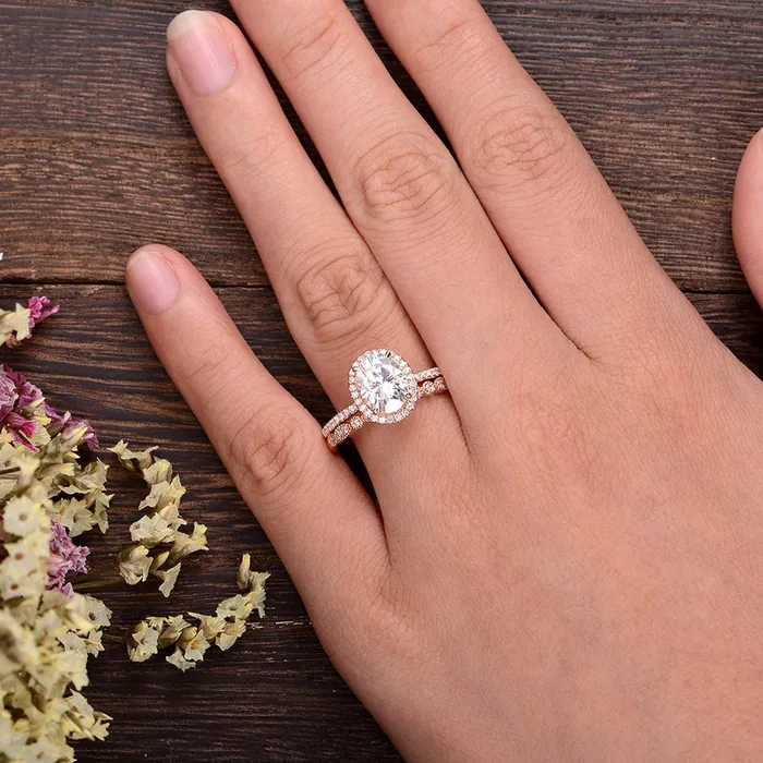 Flawless Moissanite Rings Classic Oval Cut Halo Bridal Ring Set Flawless Moissanite Rings Classic Oval Cut Halo Bridal Ring Set