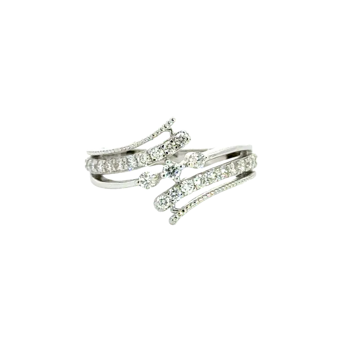 Gold Palace 18k White Gold and Diamond Fancy Ring in size 5 and total gold weight of 332g Rings