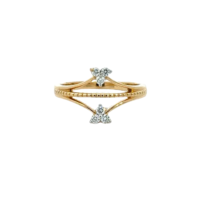 Gold Palace Rings 18k Yellow Gold and Diamond Fancy Ring in size 5 and total gold weight of 265g Gold Palace Rings 18k Yellow Gold and Diamond Fancy Ring in size 5 and total gold weight of 265g
