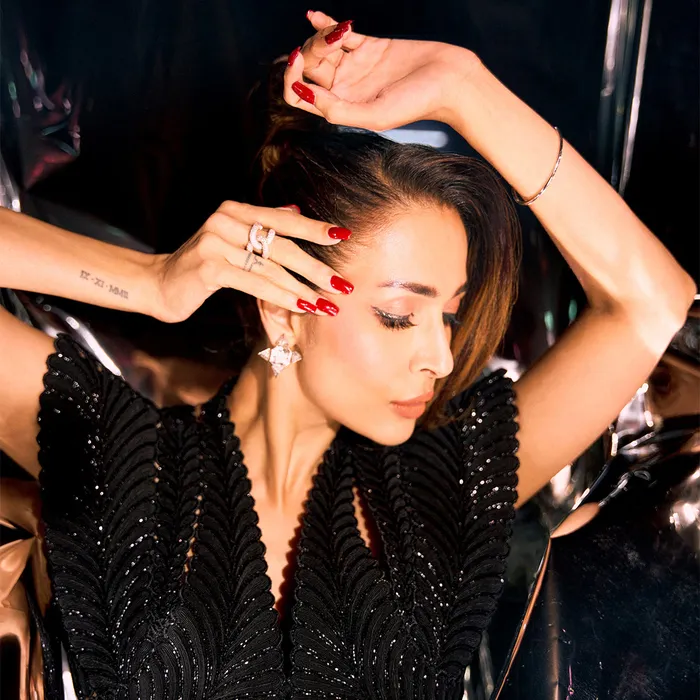Malaika Arora Gold Moss Star Earrings celebtest Earrings