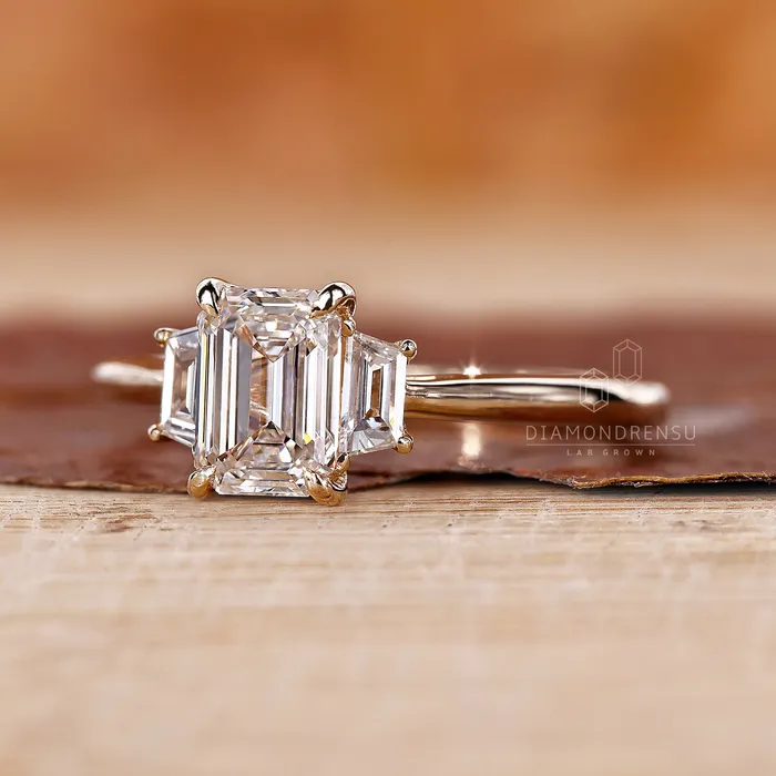 Rings Diamondrensu 101 CT Emerald Cut Lab Grown Diamond Ring Side Trapezoid Three Stone Diamond Ring