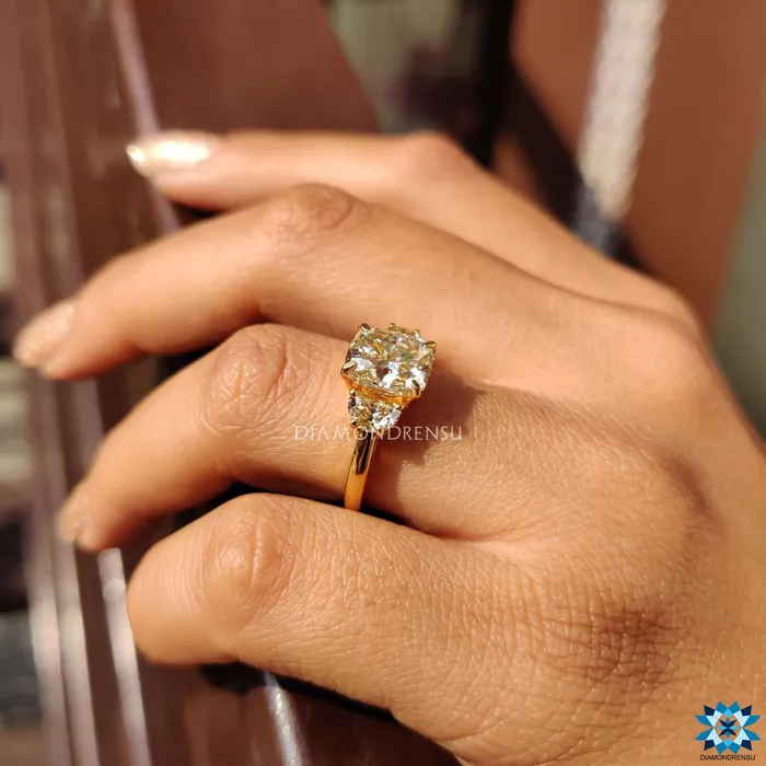 Rings Diamondrensu 350 TW Cushion Cut Moissanite Three Stone Engagement Ring Rings Diamondrensu 350 TW Cushion Cut Moissanite Three Stone Engagement Ring