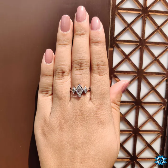 Rings Diamondrensu Bezel Set 129 TW Lozenge Cut Moissanite Three Stones Engagement Ring Rings Diamondrensu Bezel Set 129 TW Lozenge Cut Moissanite Three Stones Engagement Ring