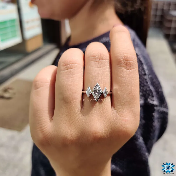 Rings Diamondrensu Bezel Set 129 TW Lozenge Cut Moissanite Three Stones Engagement Ring Rings Diamondrensu Bezel Set 129 TW Lozenge Cut Moissanite Three Stones Engagement Ring