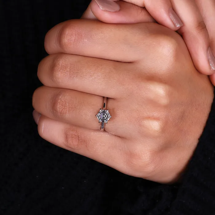 Rings Diamondrensu Hexagon Diamond Ring with Cathedral Setting