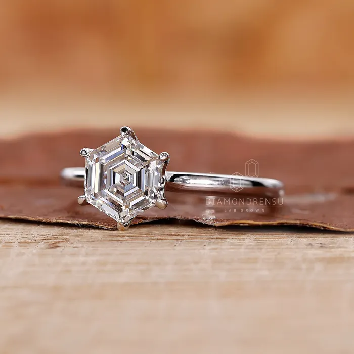 Rings Diamondrensu Hexagon Diamond Ring with Cathedral Setting