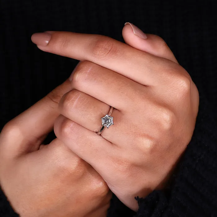 Rings Diamondrensu Hexagon Diamond Ring with Cathedral Setting