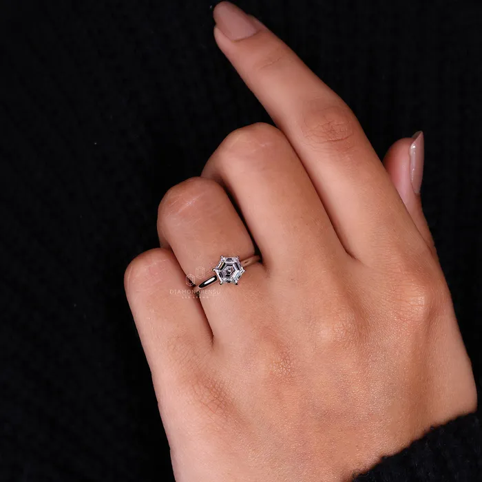 Rings Diamondrensu Hexagon Diamond Ring with Cathedral Setting