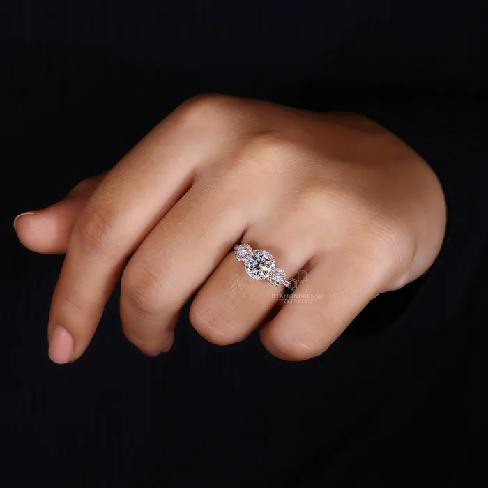 Rings Diamondrensu Round Diamond Engagement Ring Pave Setting