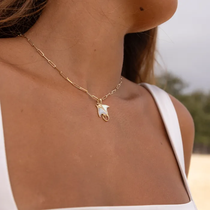 Sealife Manta Ray Mother of Pearl Pendant in Gold with Diamonds 21mm Maui Divers Jewelry Necklaces